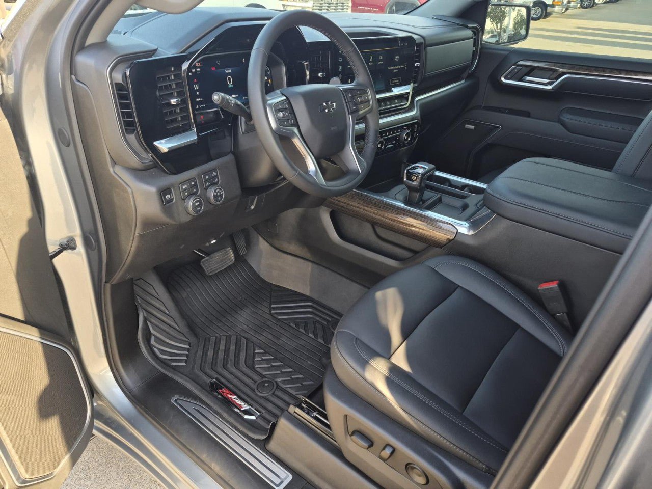 Certified 2026 Chevrolet Silverado 1500 RST AWD/4WD image 14