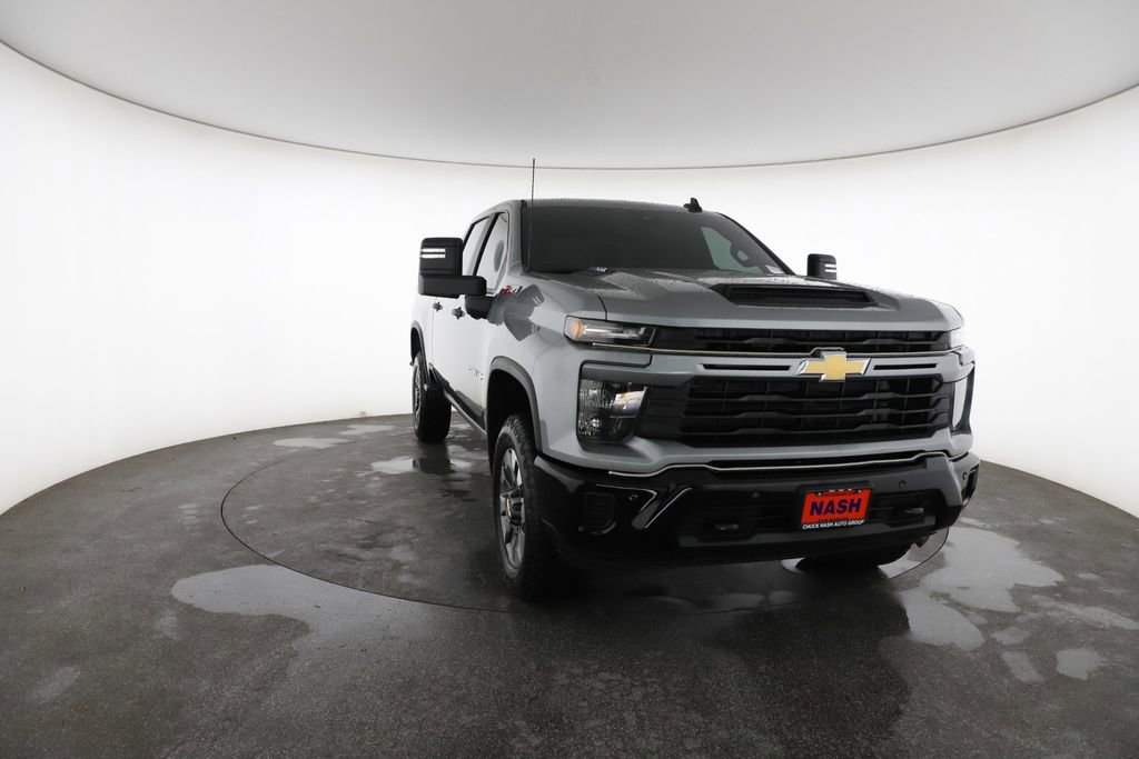 Used 2026 Chevrolet Silverado 2500 Custom w/ Custom Value Package image 3
