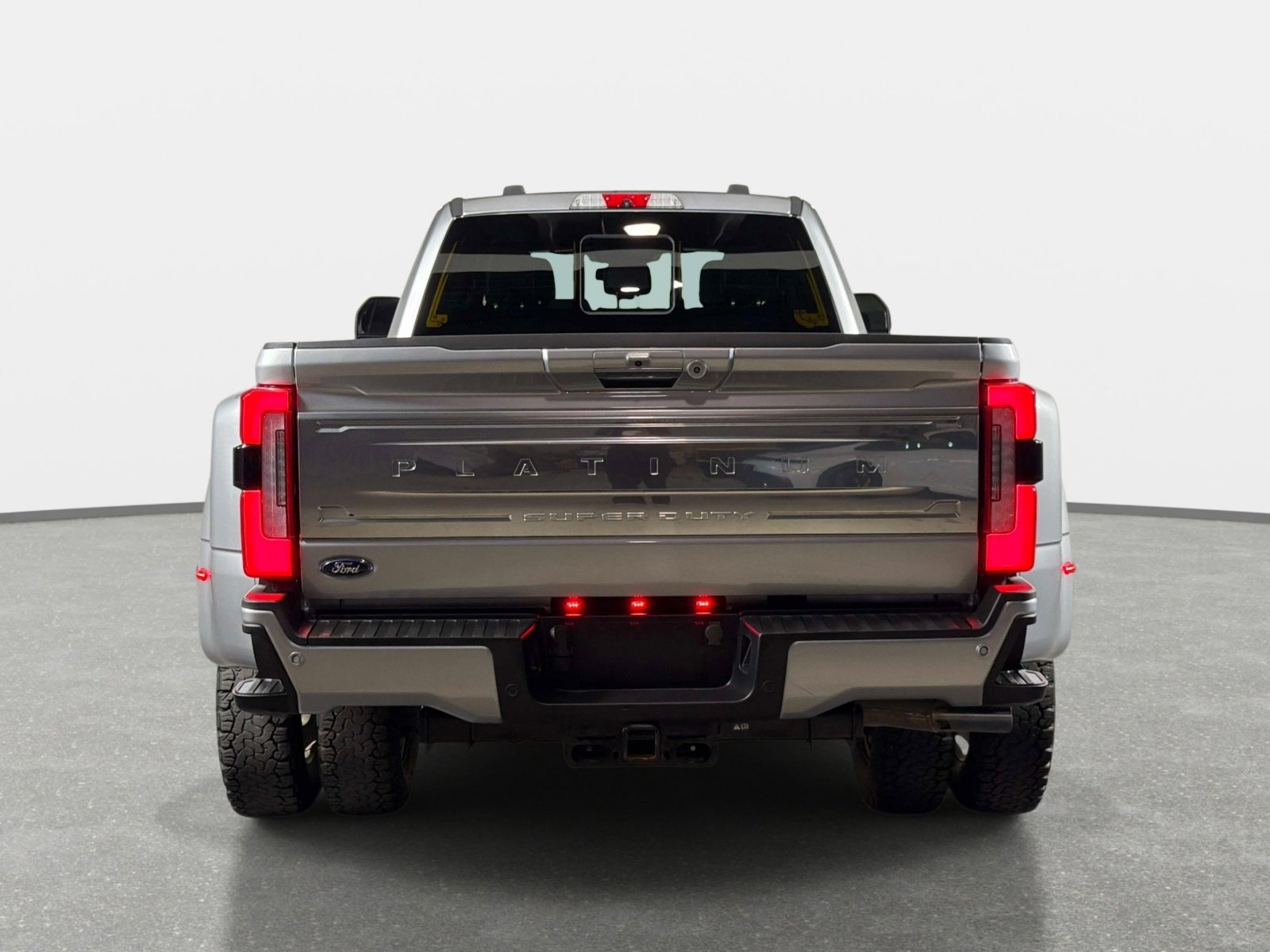 Used 2023 Ford F350 Platinum AWD/4WD image 4