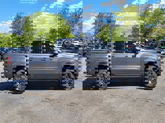 New 2026 Nissan Frontier SV image 2