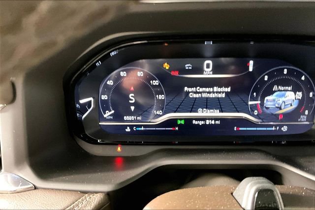 Used 2024 GMC Yukon Denali w/ Advanced Technology Package AWD/4WD image 10