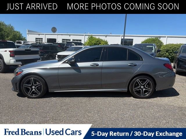 Used 2019 Mercedes-Benz C 300 4MATIC Sedan image 4