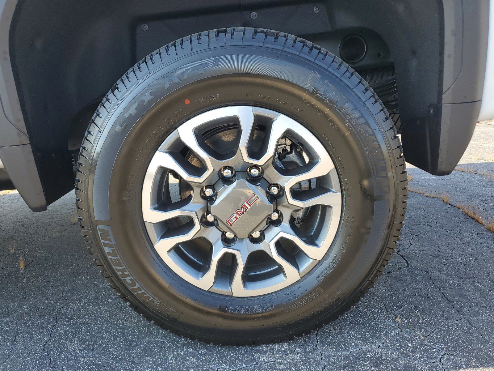 New 2025 GMC Sierra 2500 SLT w/ SLT Premium Package image 11