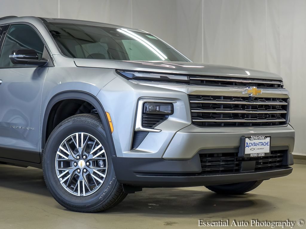 New 2026 Chevrolet Traverse LT w/ LPO, Floor Liner Package FWD image 3