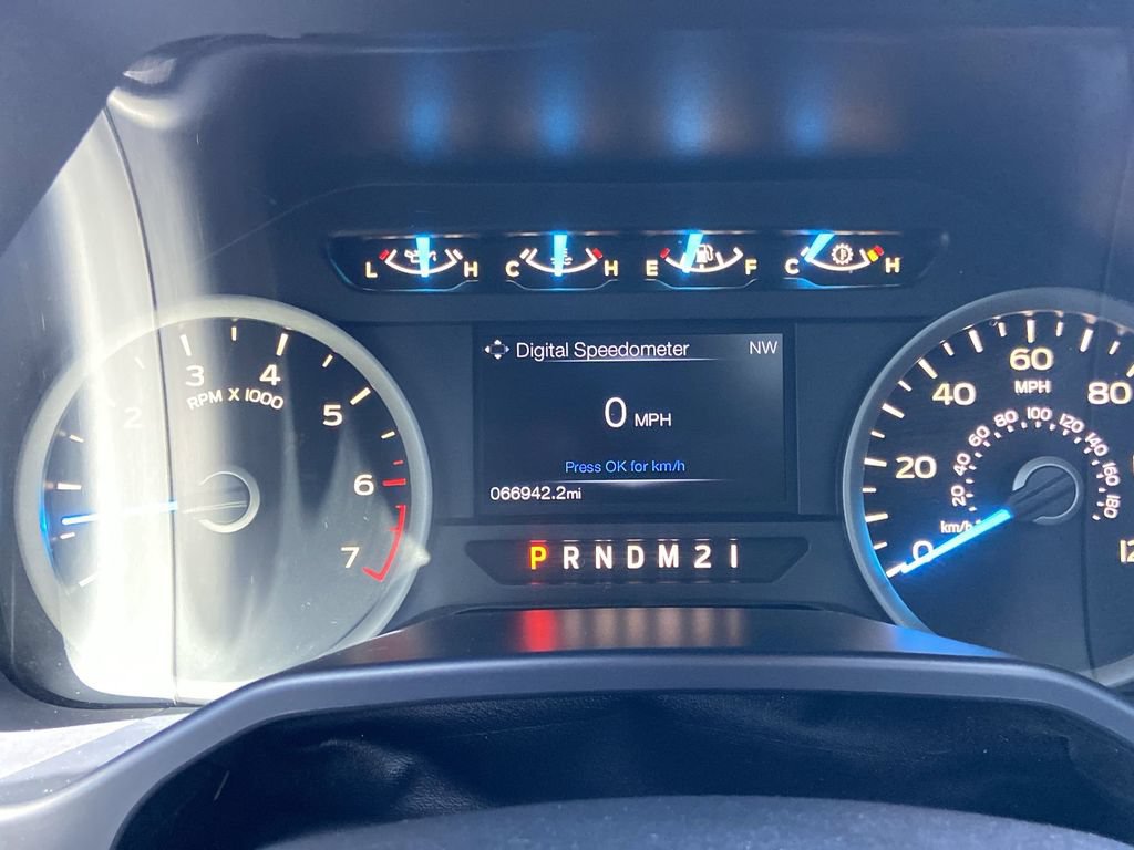 Used 2016 Ford F150 XLT w/ Equipment Group 302A Luxury AWD/4WD image 7