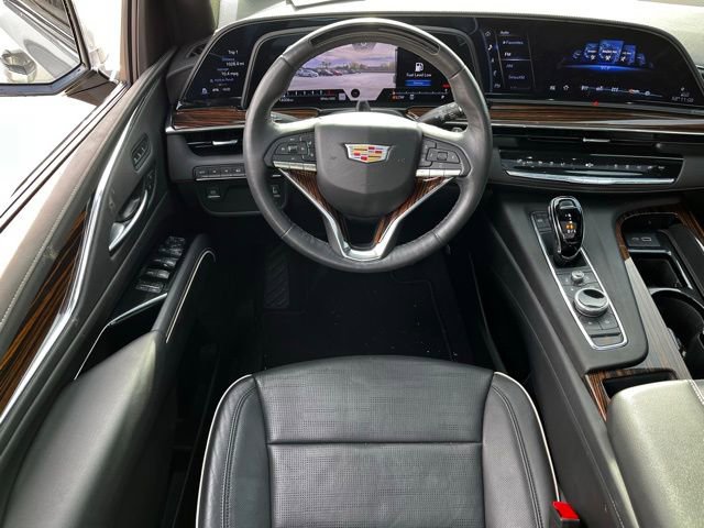 Used 2023 Cadillac Escalade Premium Luxury image 11