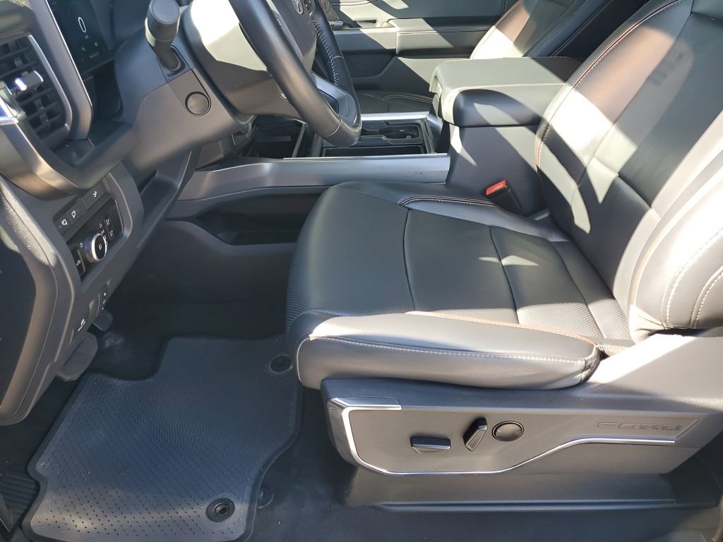 Used 2024 Ford F250 Lariat image 32