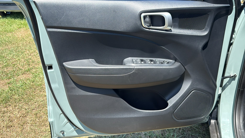 New 2026 Hyundai Venue SEL FWD image 15