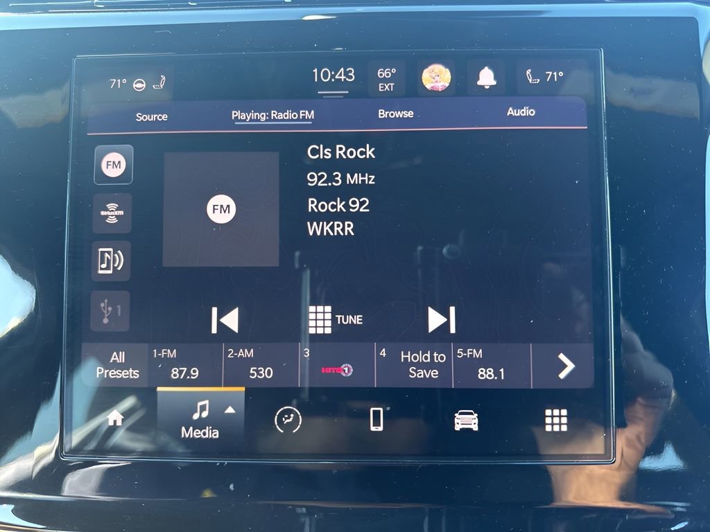 Used 2022 Jeep Grand Cherokee L Laredo image 19