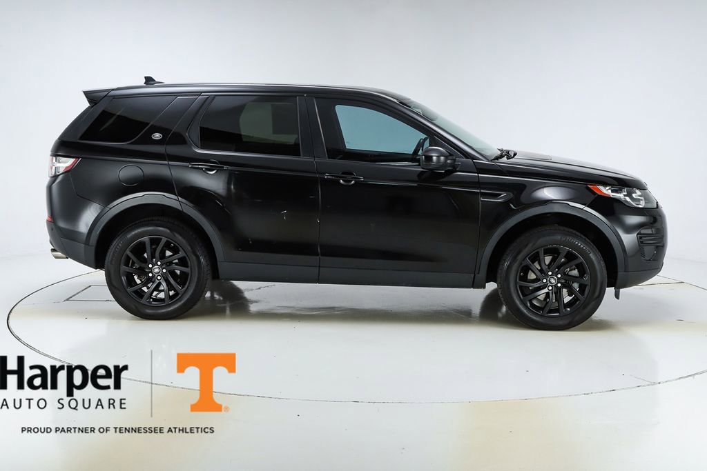 Used 2016 Land Rover Discovery Sport SE image 47