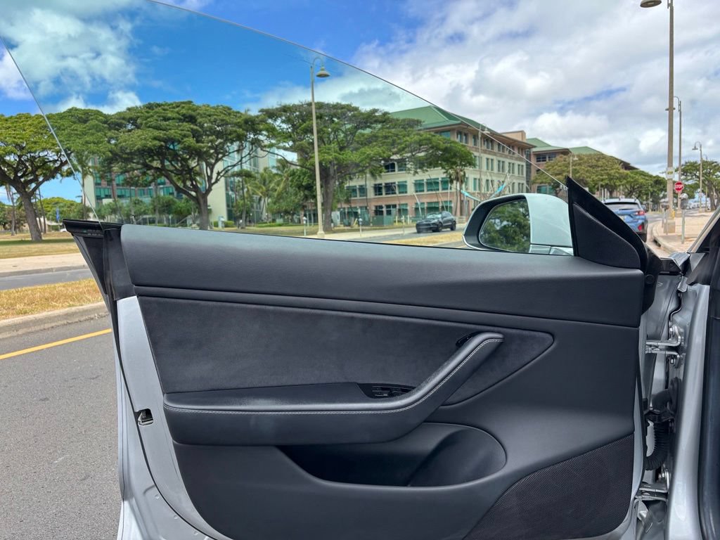 Used 2018 Tesla Model 3 Mid Range RWD image 14