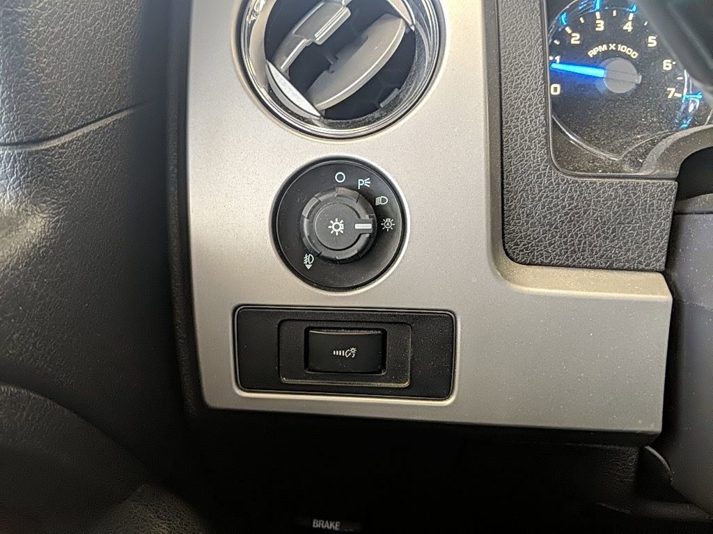 Used 2014 Ford F150 King Ranch w/ King Ranch Luxury Package image 24