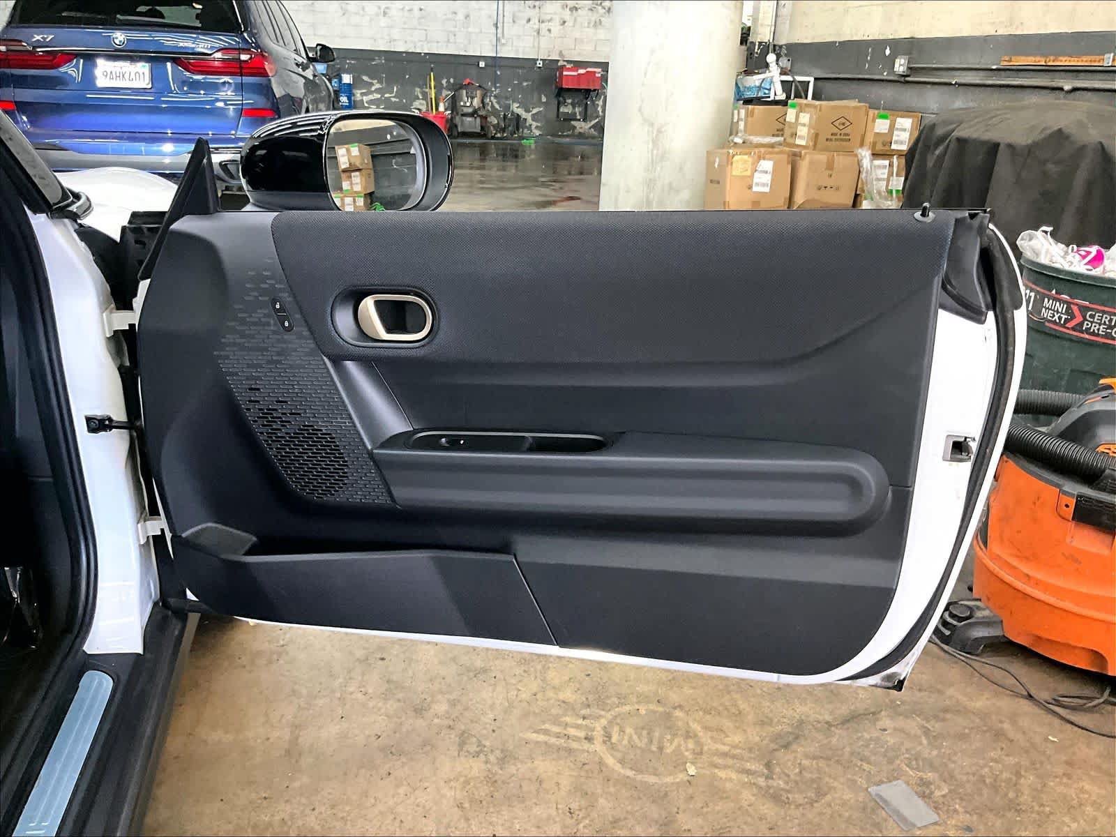 Used 2025 MINI Cooper 2-Door Hardtop FWD image 28