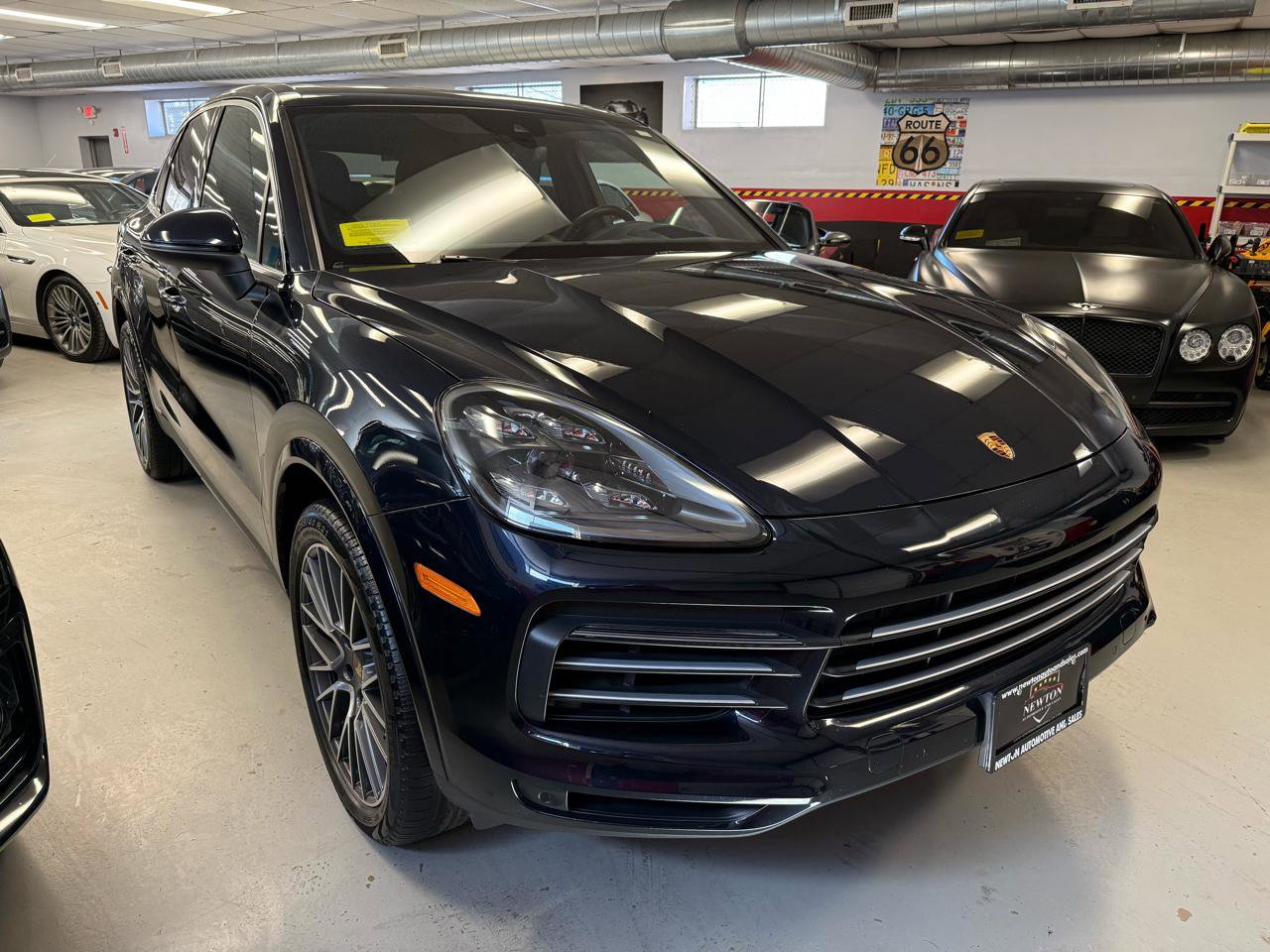 Used 2022 Porsche Cayenne Platinum Edition AWD/4WD image 8