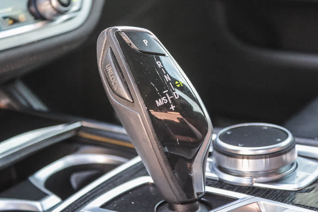 Used 2016 BMW 740i RWD image 20