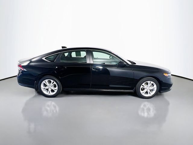 Used 2025 Honda Accord LX image 9