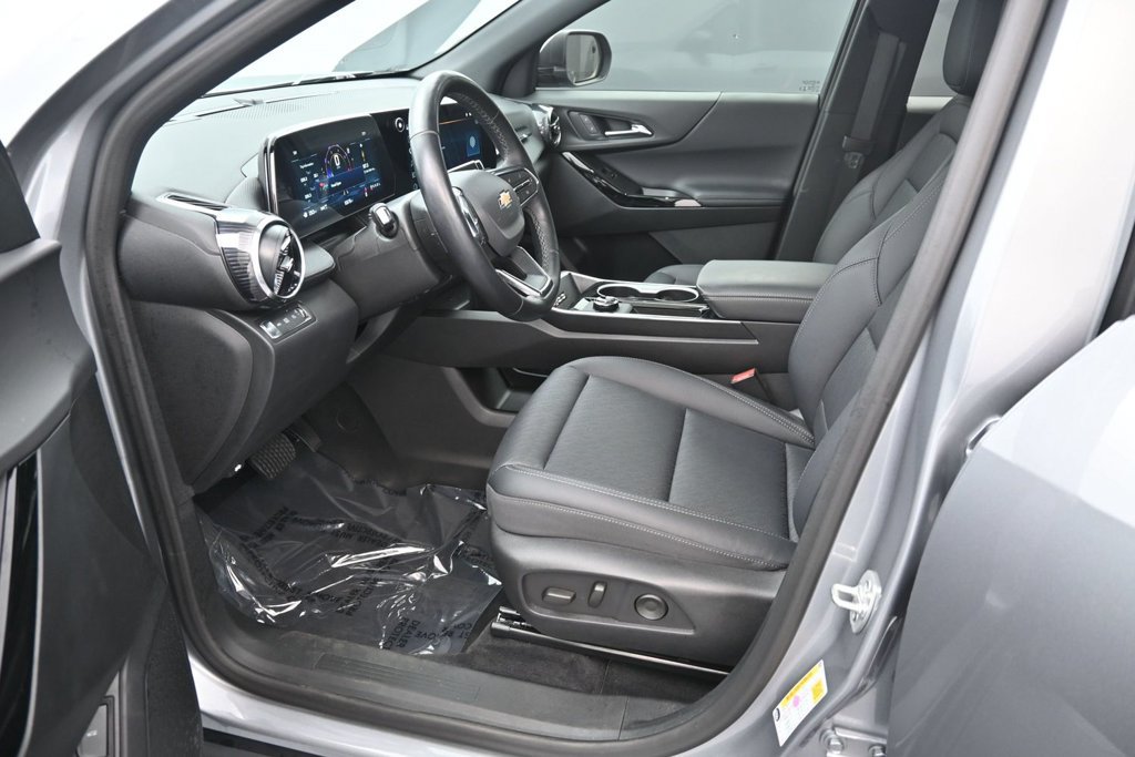 Used 2026 Chevrolet Equinox LT w/ Convenience Package II AWD/4WD image 13