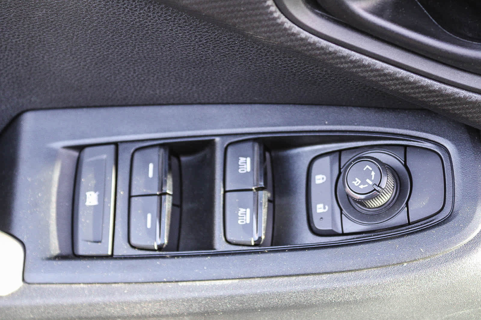 Certified 2024 Subaru Crosstrek 2.5i Sport w/ Crosstrek Mirror Package image 14