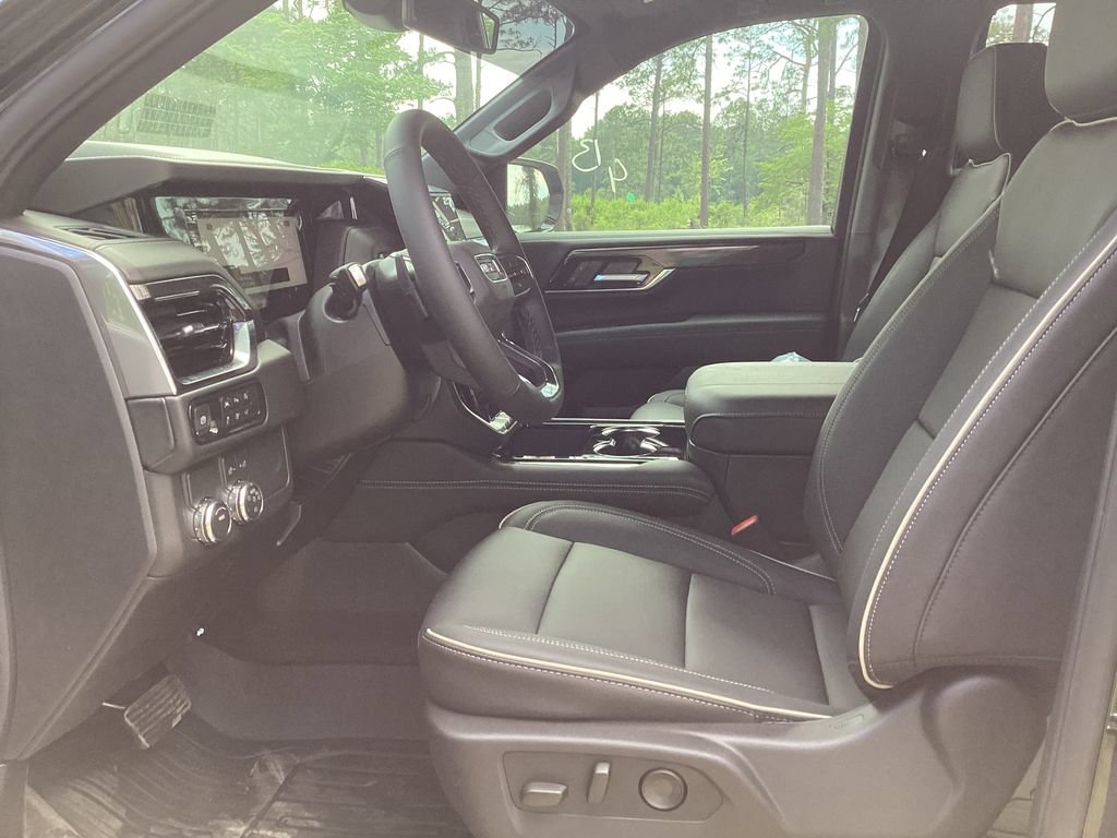 New 2026 GMC Yukon Elevation w/ LPO, Elevation Black Package RWD image 13