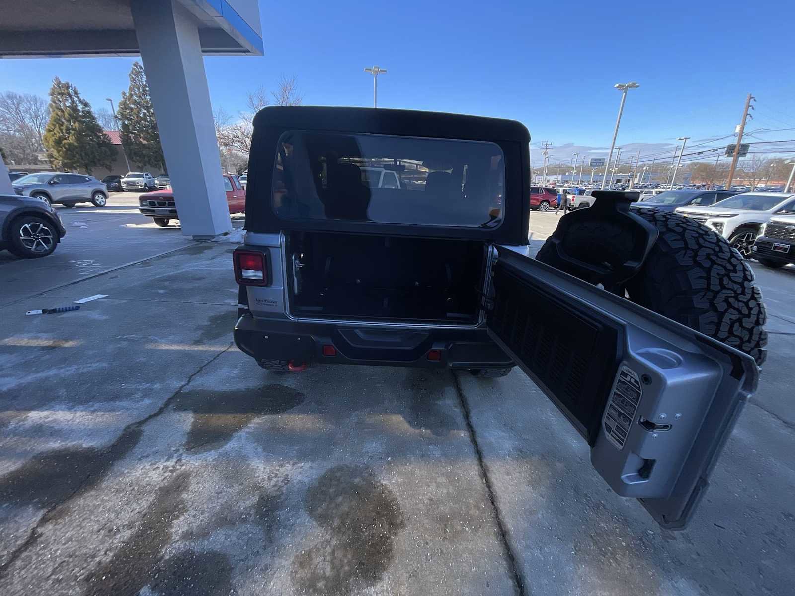 Used 2018 Jeep Wrangler Rubicon image 23