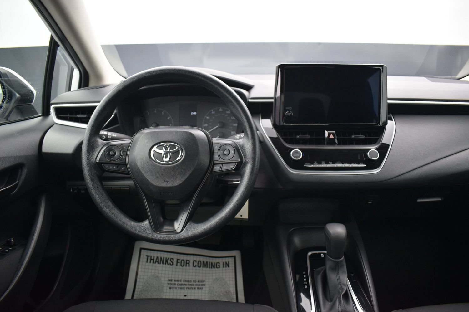 Used 2025 Toyota Corolla LE FWD image 14