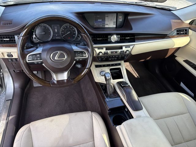 Used 2016 Lexus ES 350 w/ Luxury Package w/Wood Trim FWD image 16