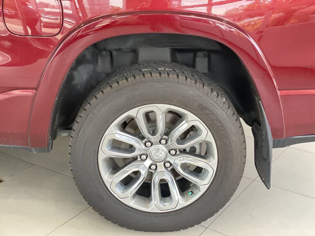 Used 2019 RAM 1500 Laramie w/ Sport Appearance Package AWD/4WD image 13