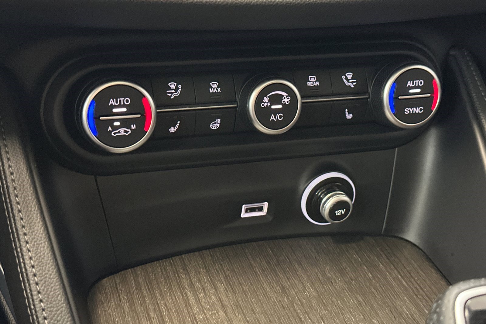 Used 2022 Alfa Romeo Stelvio Ti image 18