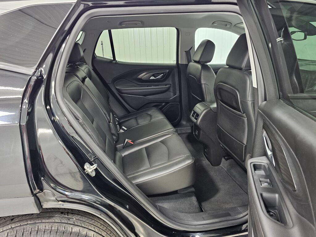 Used 2022 GMC Terrain SLT AWD/4WD image 16