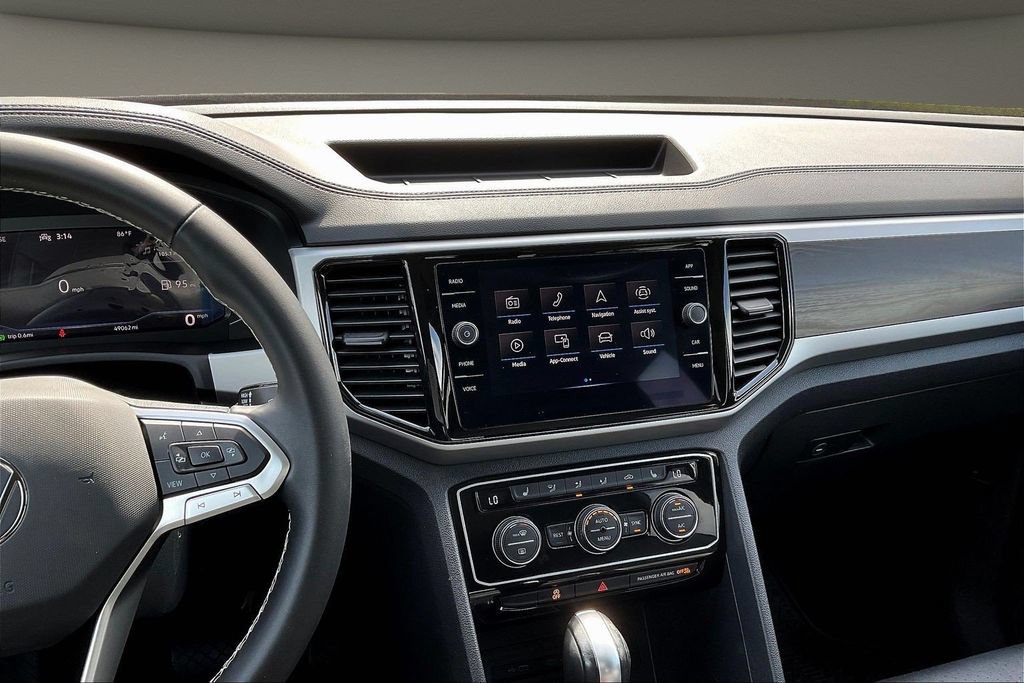 Used 2023 Volkswagen Atlas SE w/ Panoramic Sunroof Package FWD image 13