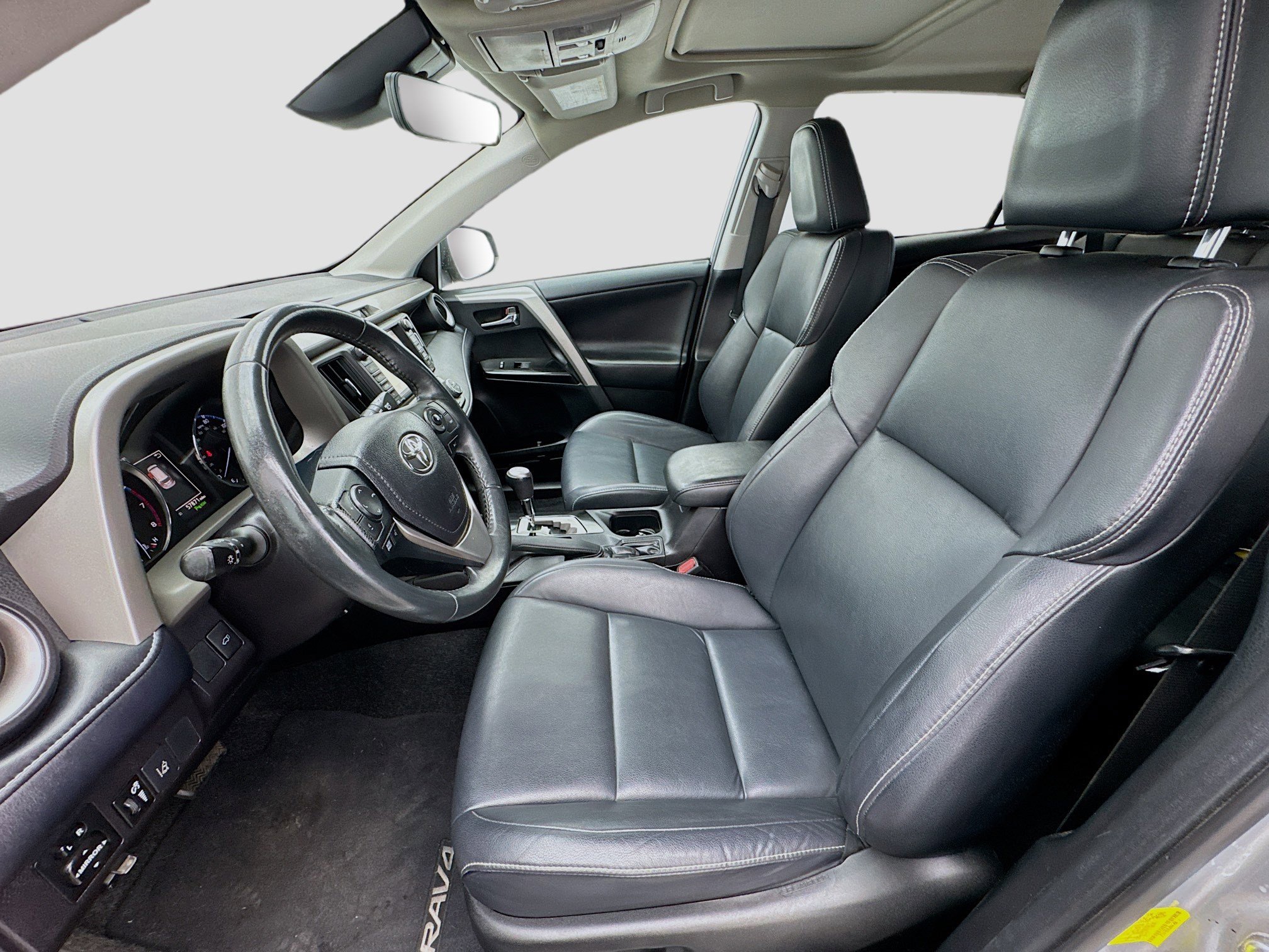 Used 2018 Toyota RAV4 Limited w/ Advanced Technology Package image 13
