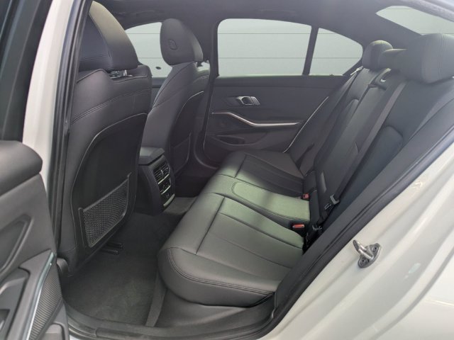 Used 2021 BMW 330i Sedan w/ Driving Assistance Package RWD image 30