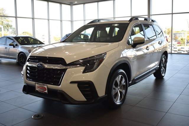 Used 2024 Subaru Ascent Premium w/ Convenience Package image 7