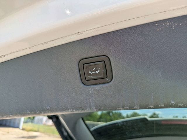 Used 2020 Chevrolet Blazer LT FWD image 14