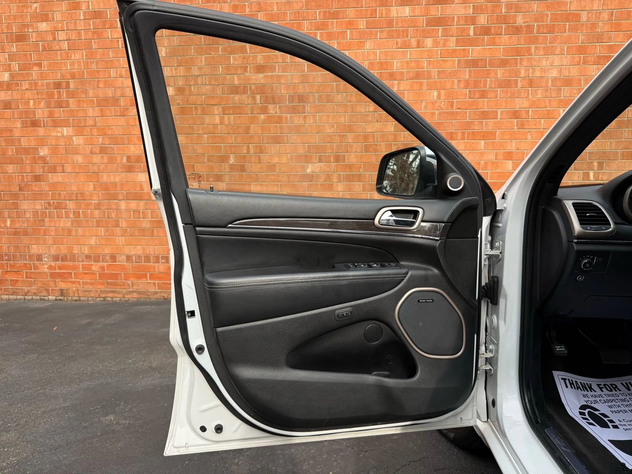 Used 2015 Jeep Grand Cherokee Overland w/ Advanced Technology Group image 20