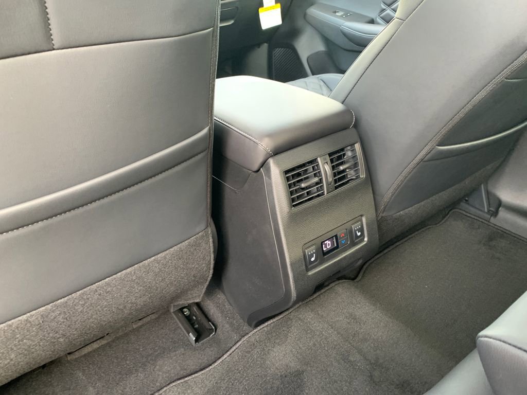 New 2026 Nissan Rogue Platinum AWD/4WD image 30