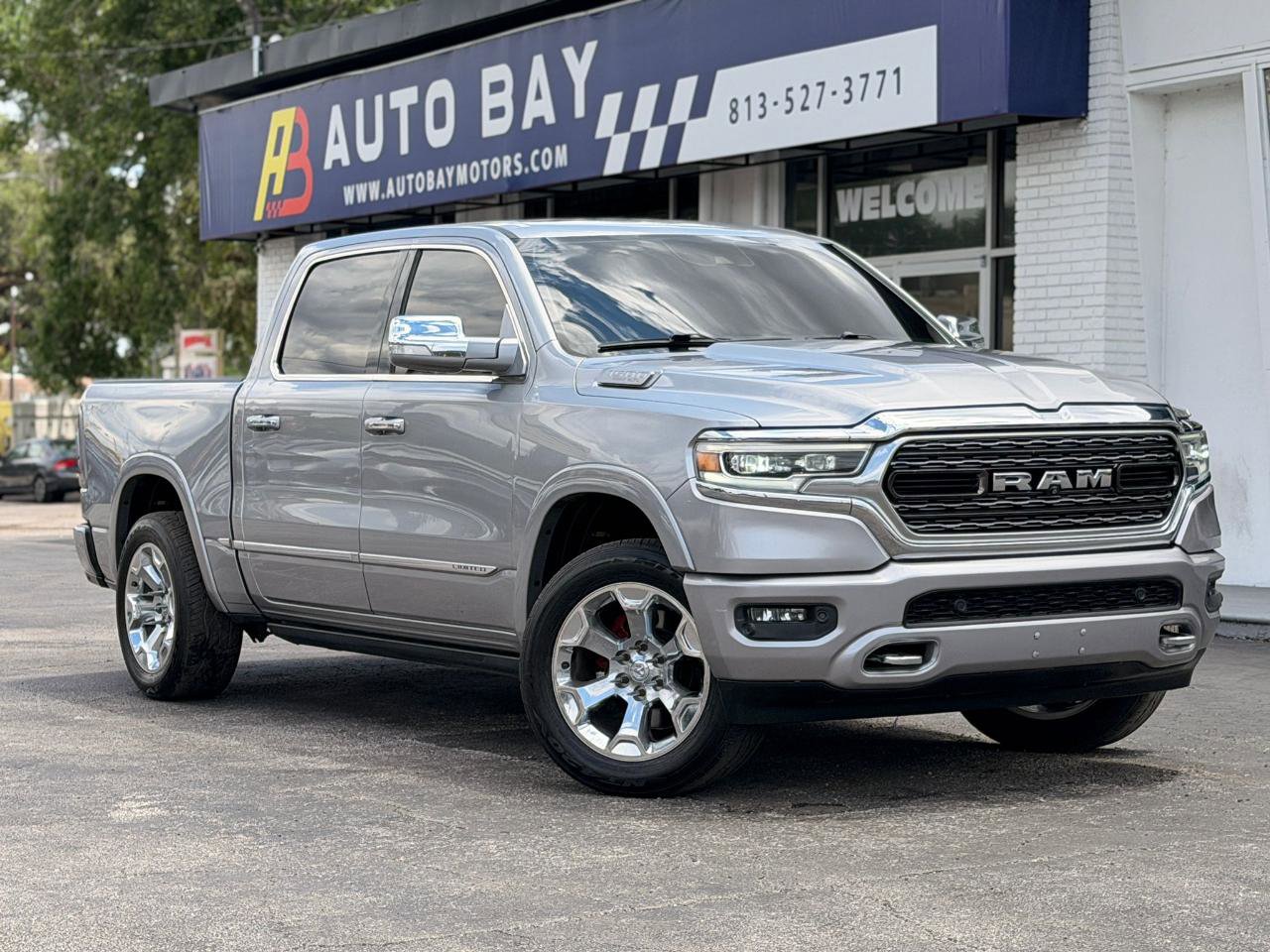 Used 2019 RAM 1500 Limited AWD/4WD image 5