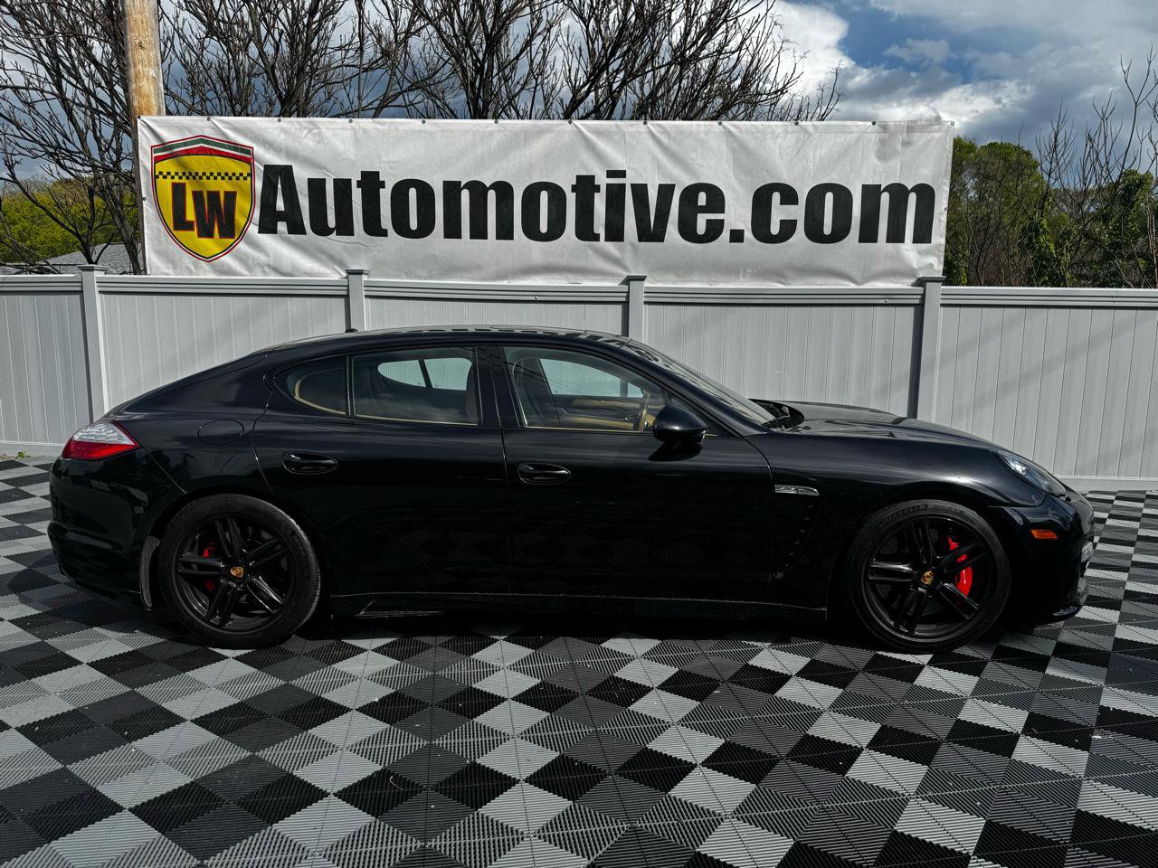 Used 2013 Porsche Panamera GTS AWD/4WD image 3
