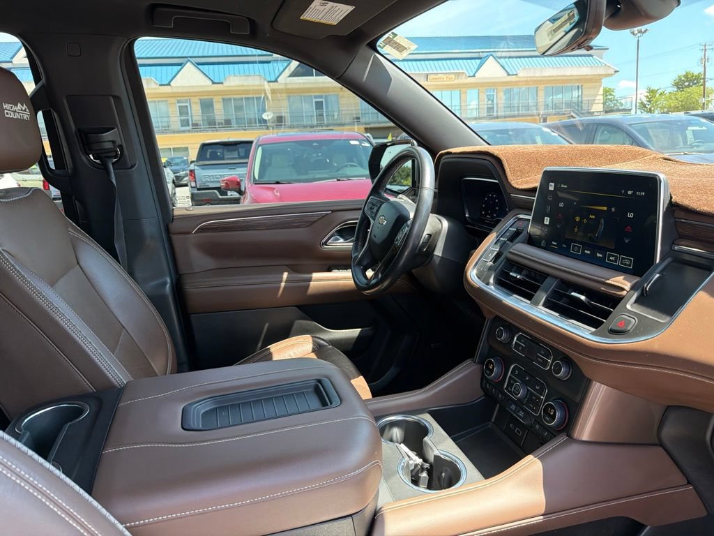 Used 2022 Chevrolet Tahoe High Country w/ Premium Package 2 AWD/4WD image 13
