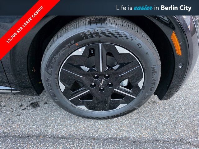 New 2025 Kia EV6 Wind image 12