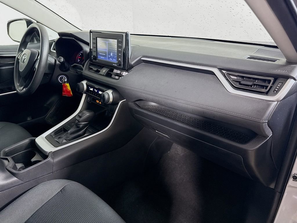 Used 2020 Toyota RAV4 LE image 24