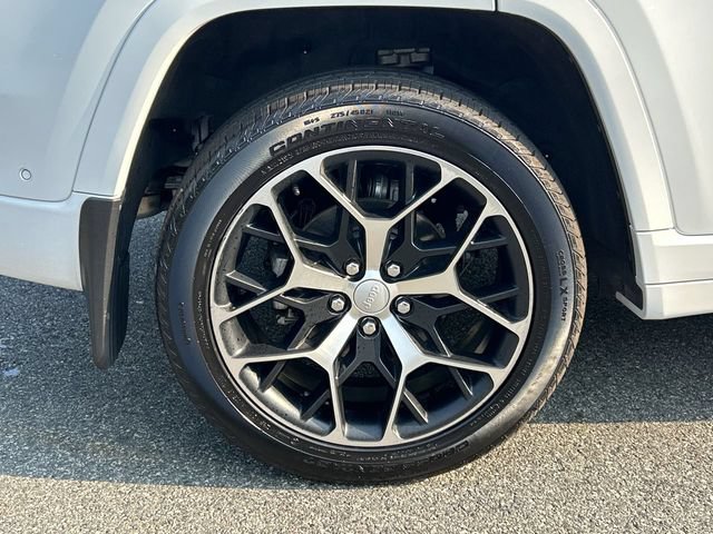 Used 2024 Jeep Grand Cherokee Summit AWD/4WD image 12