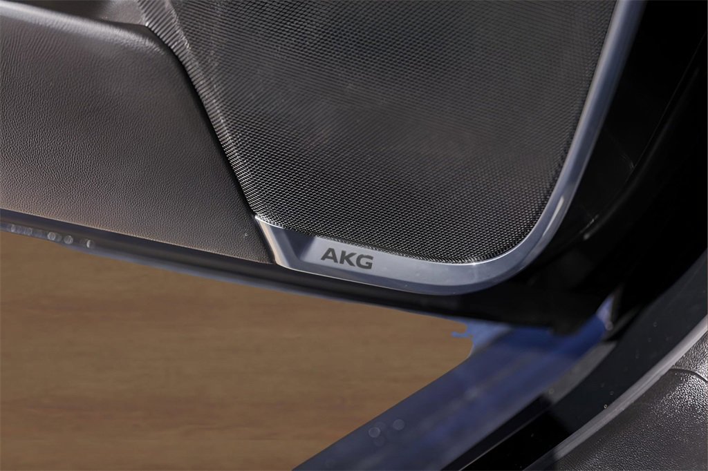 Certified 2025 Cadillac Escalade Sport Platinum w/ LPO, ONYX Package image 21