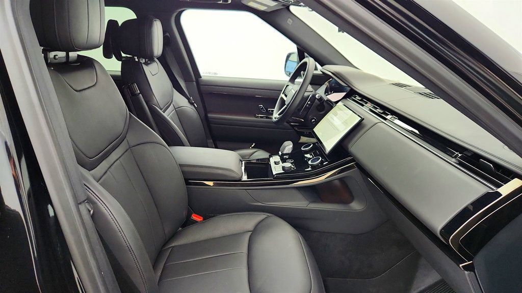 Used 2023 Land Rover Range Rover Sport SE Dynamic image 23