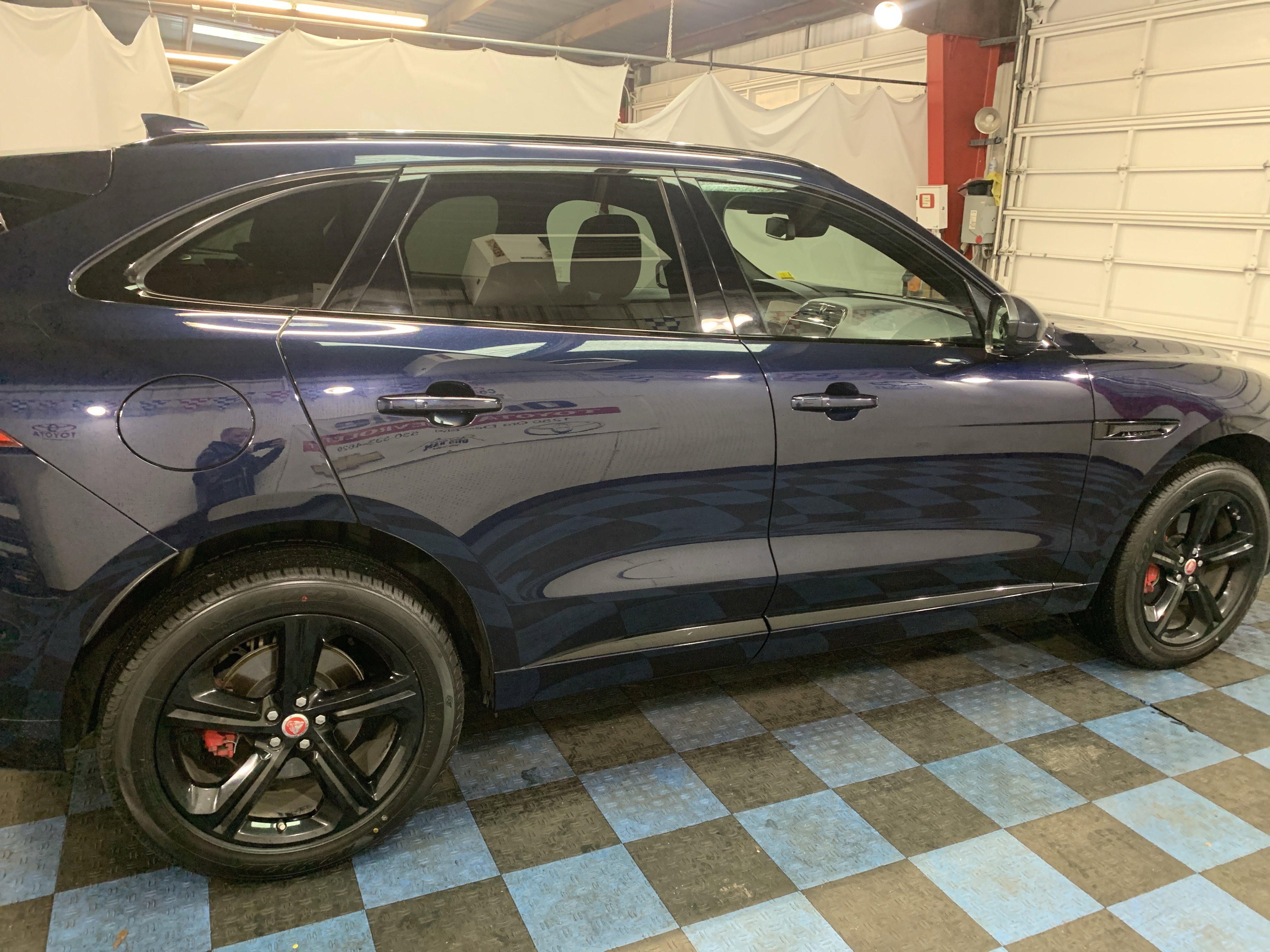 Used 2017 Jaguar F-PACE S AWD/4WD image 6