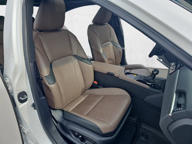 Certified 2024 Lexus ES 350 Ultra Luxury w/ Accessory Package (Z2) image 10