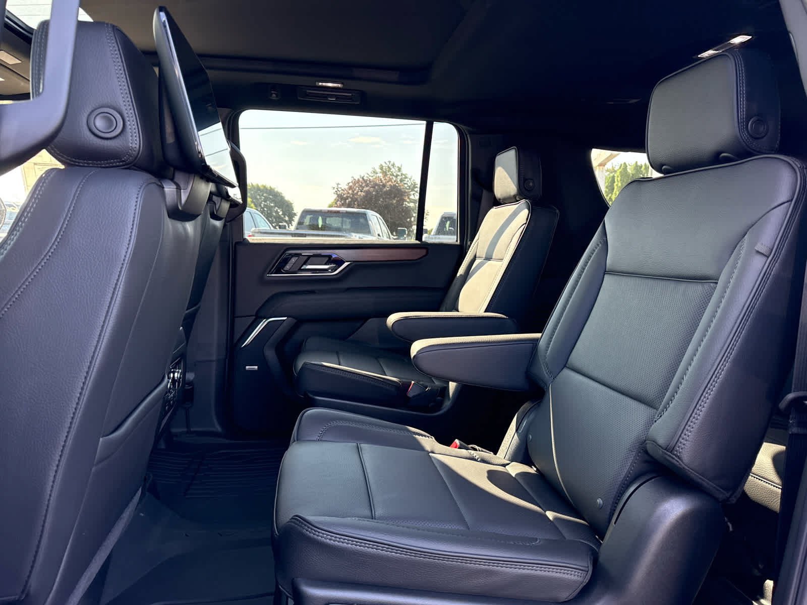 New 2026 GMC Yukon XL Denali w/ Advanced Technology Package AWD/4WD image 24