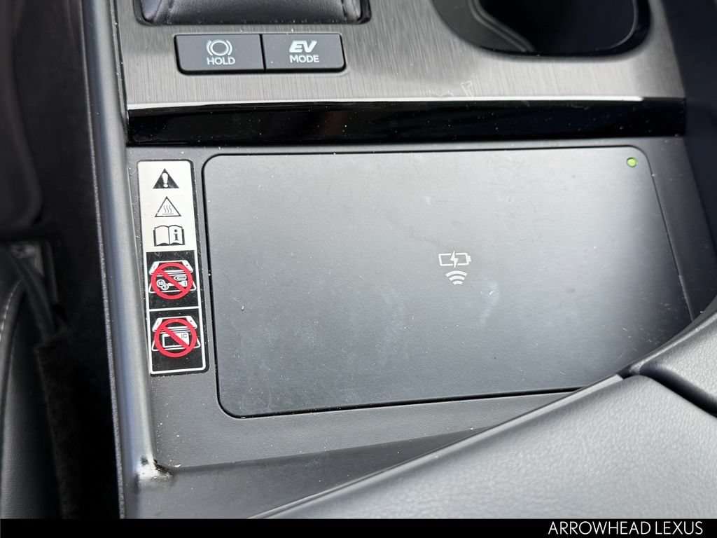Used 2025 Lexus ES 300h w/ Premium Package FWD image 32