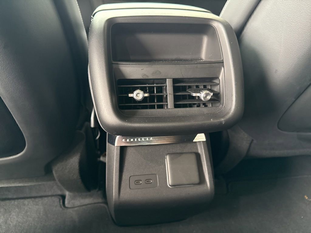 Used 2025 Cadillac Lyriq Sport AWD/4WD image 11