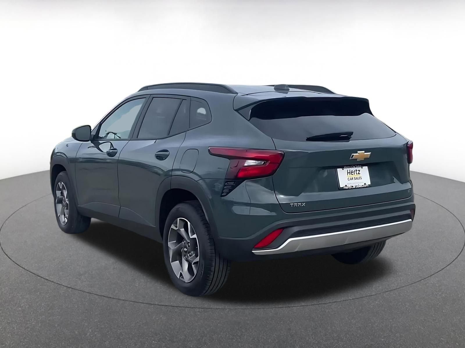 Used 2025 Chevrolet Trax LT w/ LT Convenience Package image 11